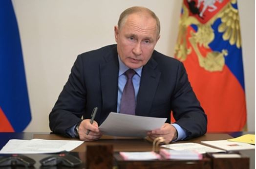 Путин продлил действие контрсанкций