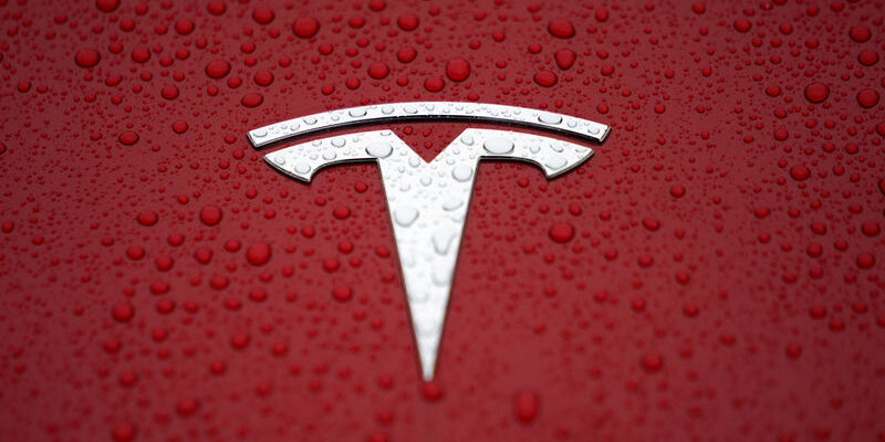 Снижение цен на автомобили ударило по прибылям Tesla