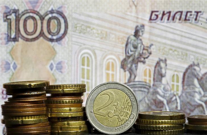 Эксперт рассказал, чем закончится июнь для рубля