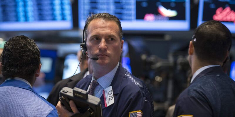 Рынок акций США закрылся падением, Dow Jones снизился на 1,27%