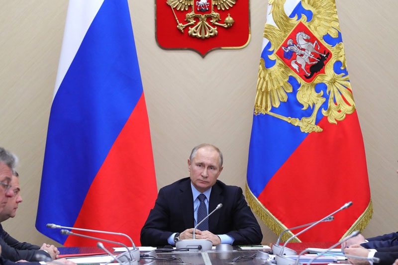 Путин запретил наложение ареста и арест активов на счетах С и И