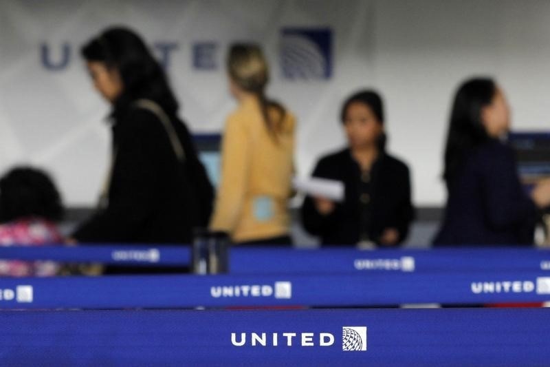 United Airlines Holdings: Продажи и прибыль в четвертом квартале превзошли ожидания