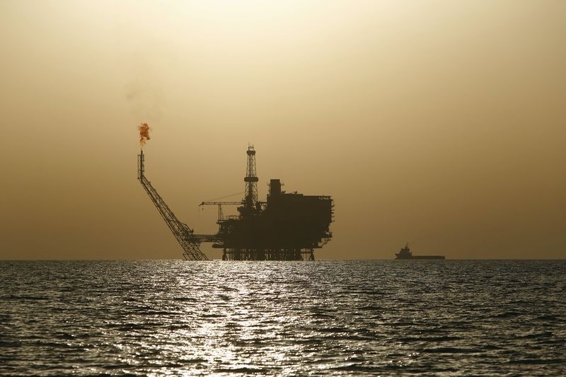 Насколько вырастут цены на нефть и газ, если ситуация на Ближнем Востоке станет напряженной?