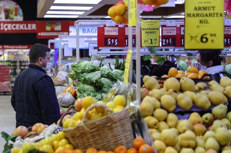 Не успевают менять ценники: Почему инфляция в Турции ускоряется с угрожающей скоростью и чего ожидать впереди
